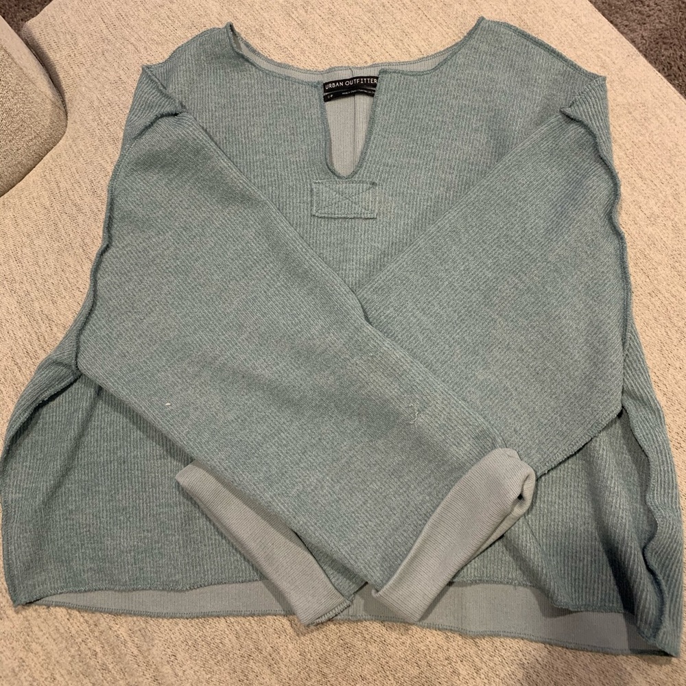 Over sized crop light weight lounging sweater.